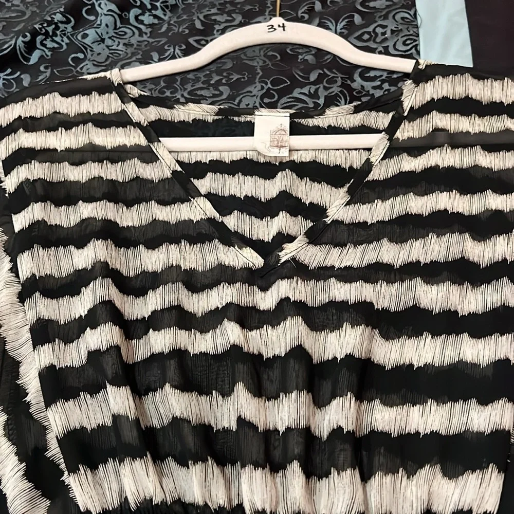 Black and White Striped Blouse, size large - Picture 8 of 8